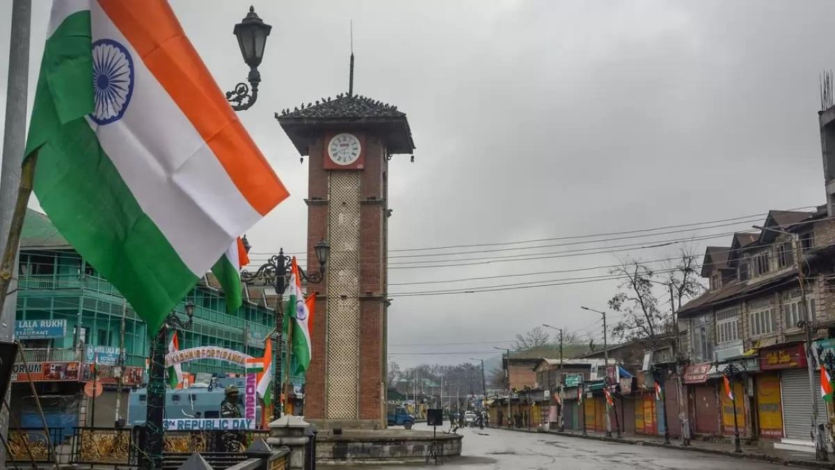 Lal Chowk – With A Political History 